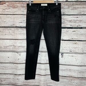 GAP 28R True Skinny Black Jeans Ripped Knee 6/28 Regular Stretch Denim Jeans EUC